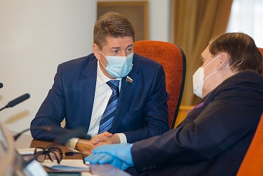 Депутаты работали в особом режиме